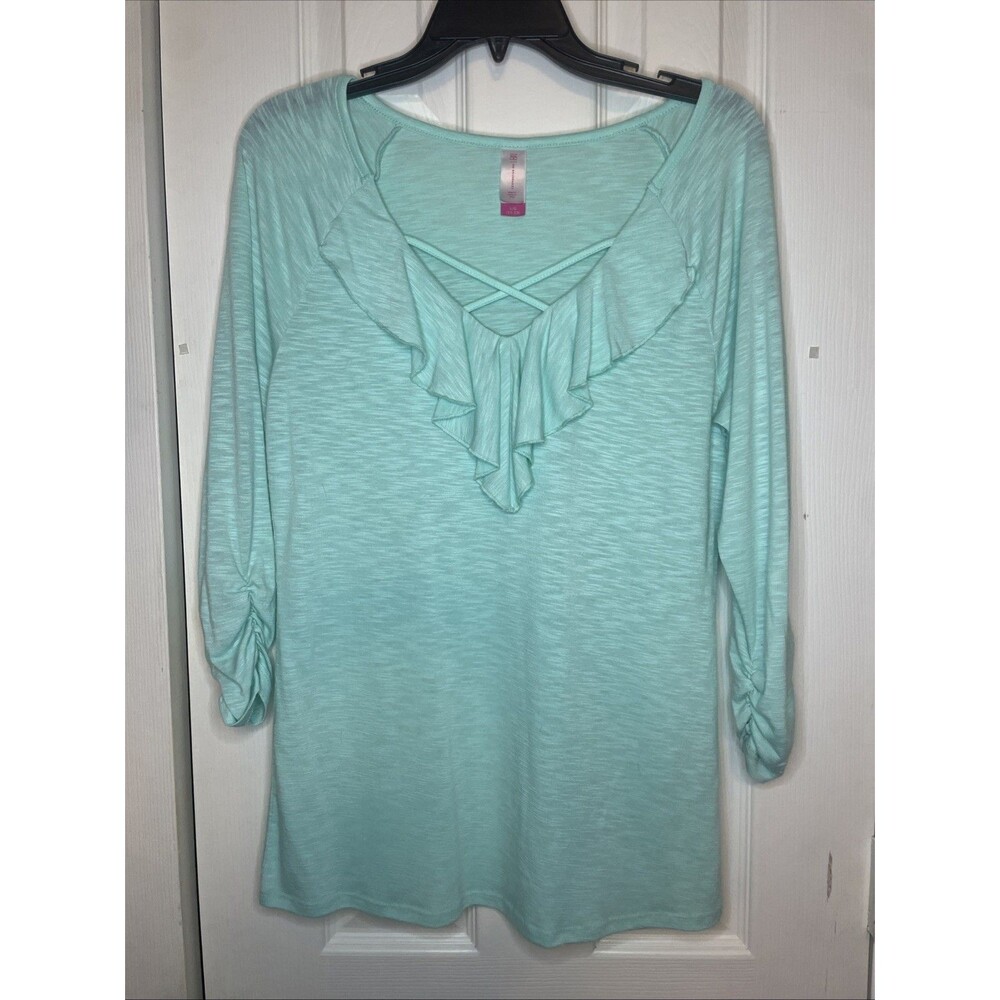 Size L (11-13) No Boundaries Teal Crisscross Cutout Ruffle Cinch Sleeve Top - Picture 2 of 8